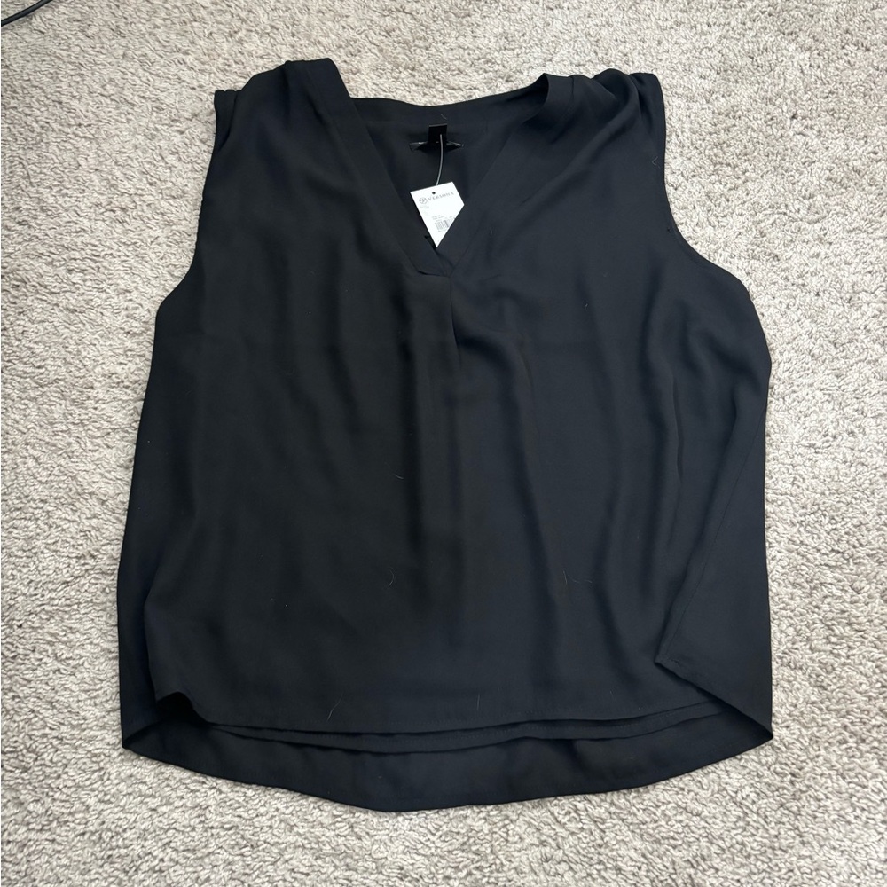 Versona Black V-Neck Sleeveless Camisole
